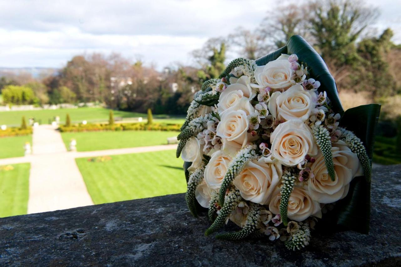 Radisson Blu St. Helen'S Hotel Dublin Exterior photo A bridal bouquet